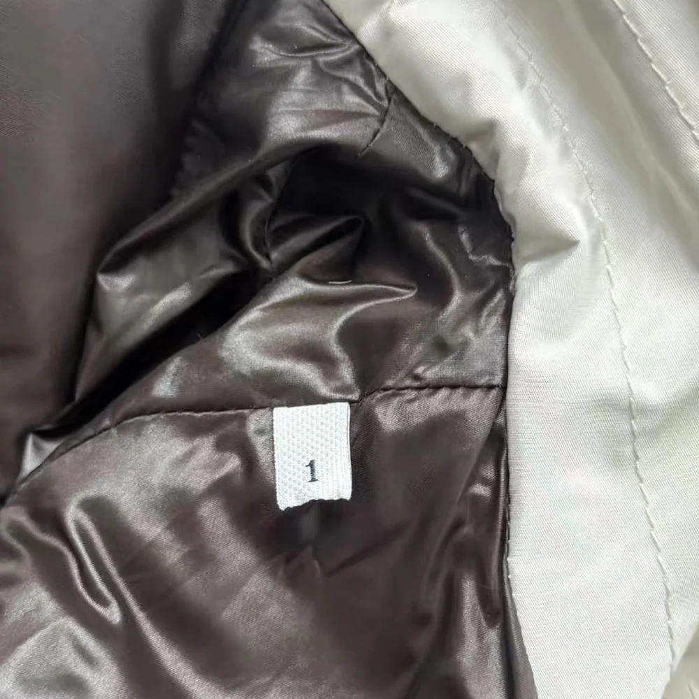 🚩steal Authentic Moncler White and Gray Fur-Trimmed Puffer Jacket - Picture 6 of 6